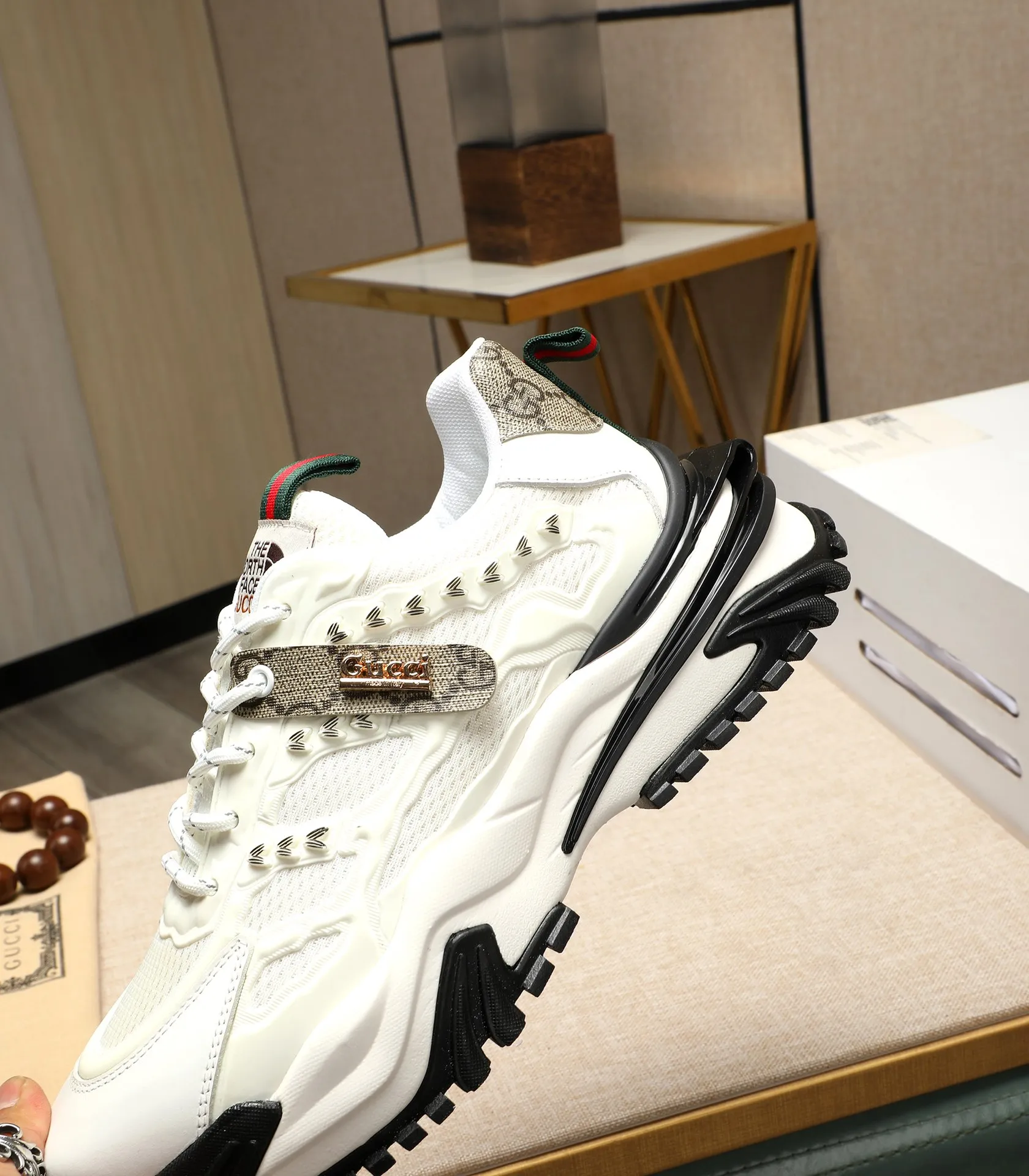 Men's men's shoes💰520 GUCCI🔍🔍2024 latest model Available at the same time at the counter, original calfskin imported from Italy, mesh lining, exquisite workmanship (high-end, extravagance, and class), soles: original soles specially provided by the original factory, ⚠Exclusive double-layer movable molded soles are super comfortable⚠, real photos🎬The real ones are better🔍🔍"High quality·Follow the order" code number 38-44
